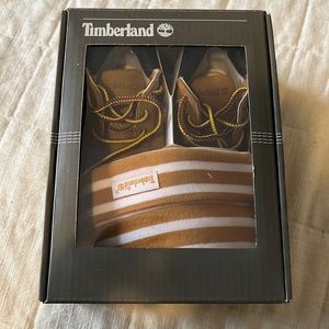 Baby Timberland Boots & Hat size 2